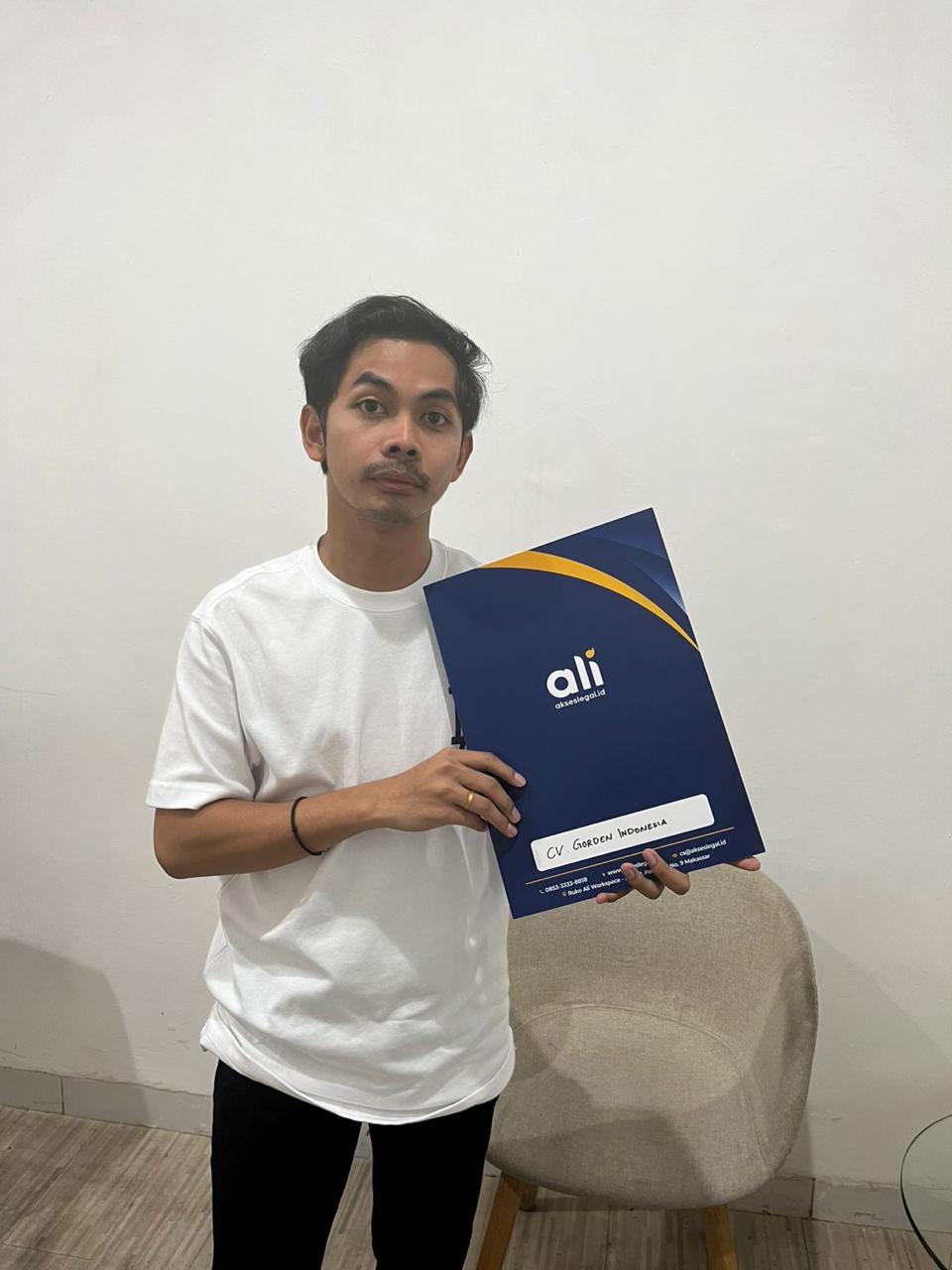 IwanCoy, Klien Akses Legal